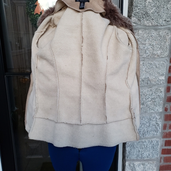 Faux suede and fur belted jacket - Picture 4 of 5